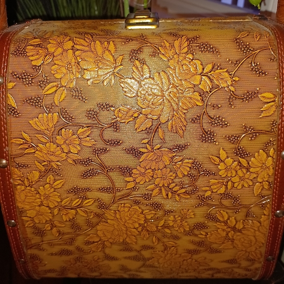 Purse - Picture 3 of 4